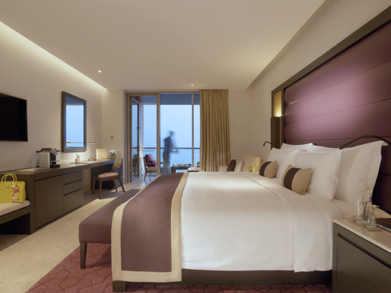 Deluxe Zimmer Kempinksi Muscat Oman Hotel