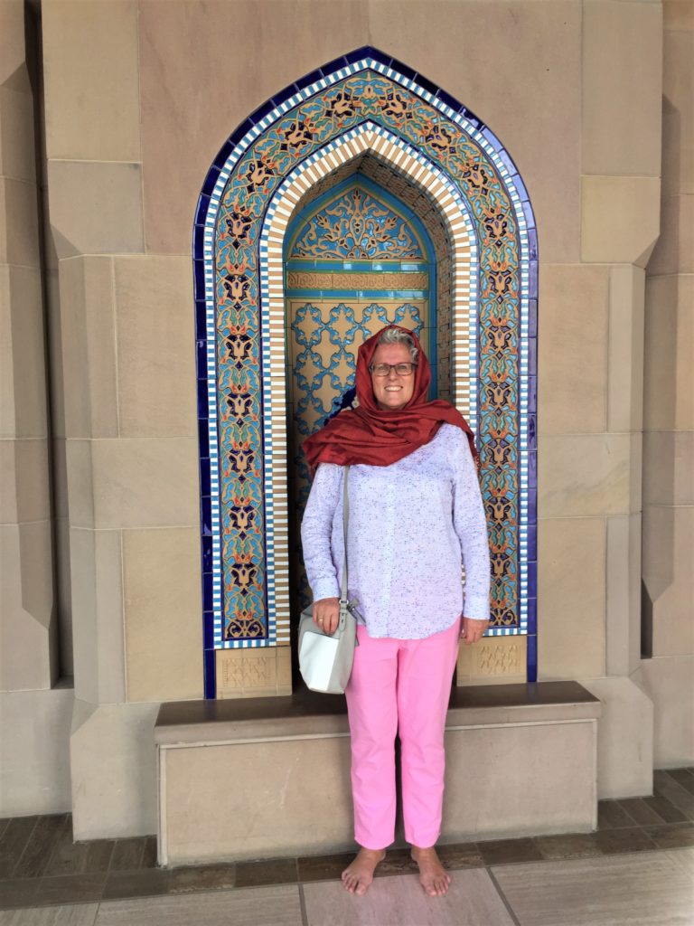 Frau unterwegs in Oman