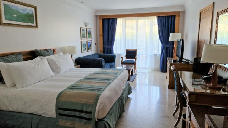 Crowne Plaza Salalah Zimmer