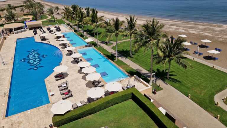 Barcelo Mussanah Oman Strandhotel Pool