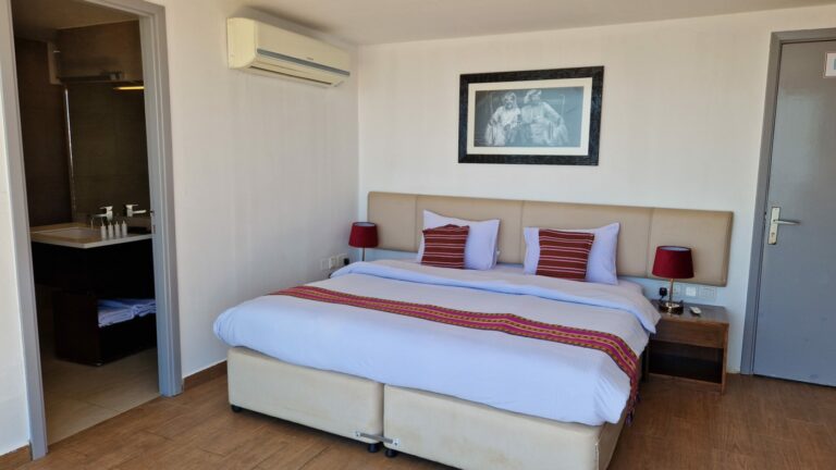 The View Oman Hamra kleines Hotel Zimmer