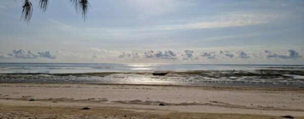 Strand bei Ebbe Kiwenga Sansibar Ostküste