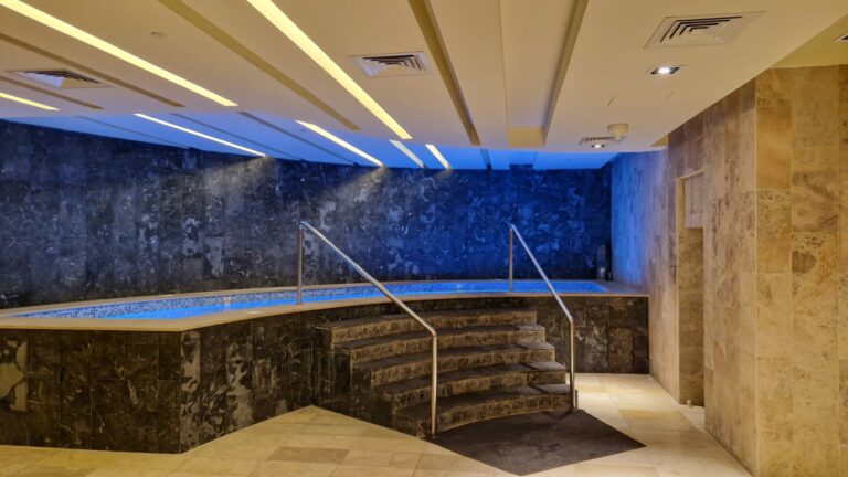 Grand Millennium Hotel Muscat Oman Reise Spa