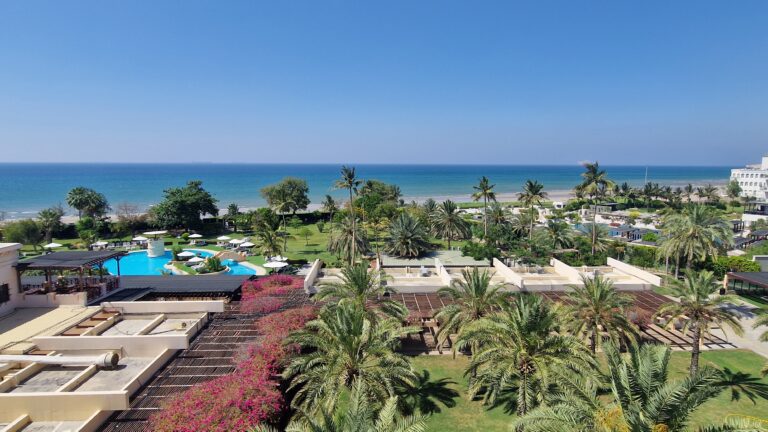 Intercontinental Muscat, Pool