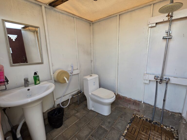 Al Sarmadi Camp Wüstencamp Oman Wahiba Badezimmer
