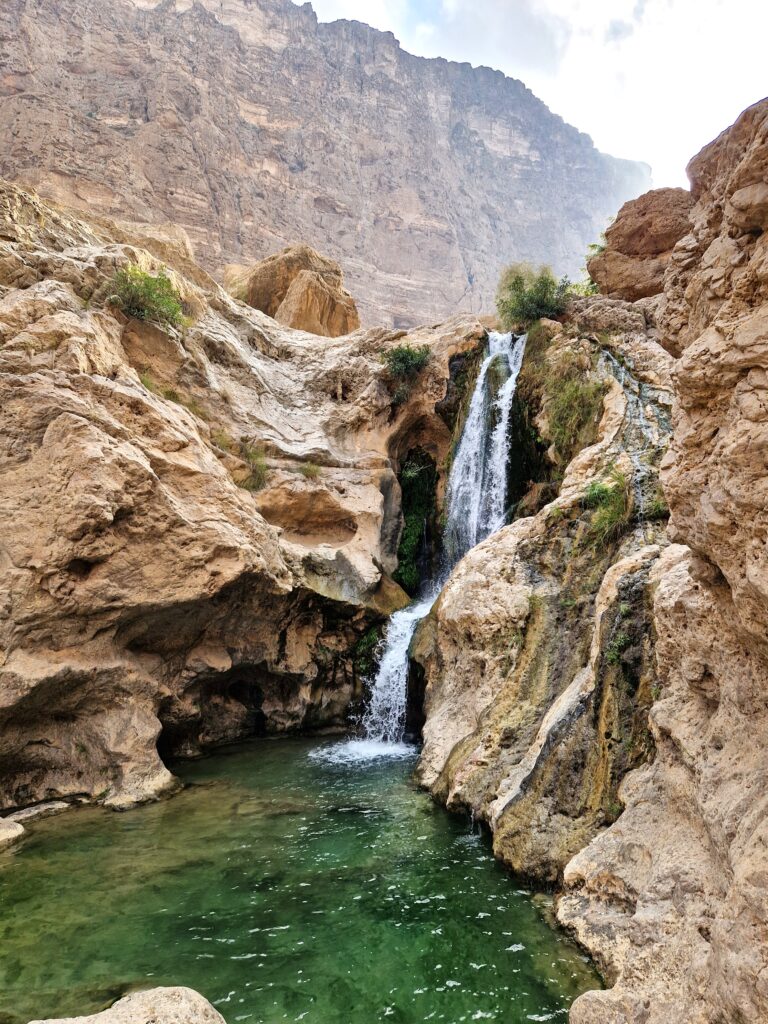 Wadi Tiwi Oman Rundreise Wasserfall