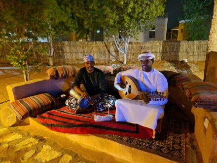 Sama Al Wasil Camp Oman Musik