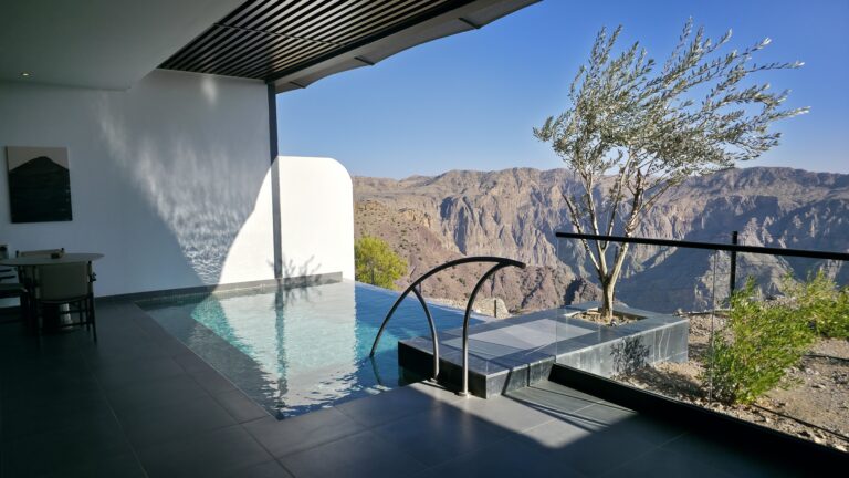 Indigo Jabal Akhdar Oman Suite Balkon Pool