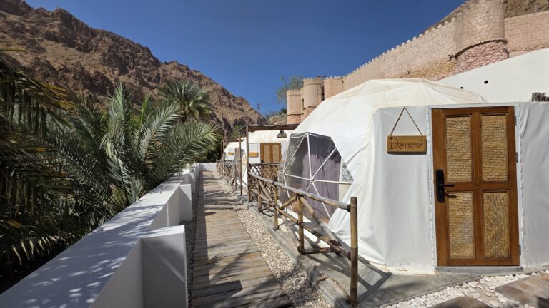 Nomad Inn Tiwi Oman Dome Zimmer