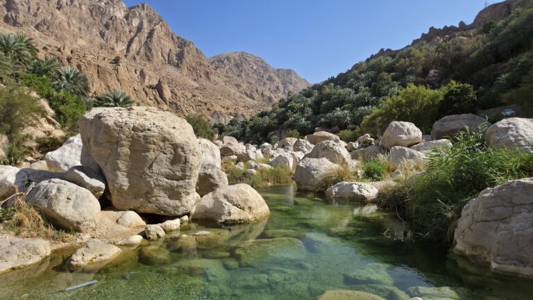 Wadi Tiwi Oman Rundreise Bach