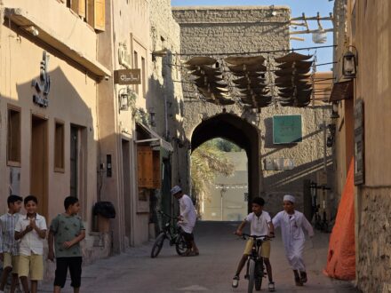 Nizwa Oman Altstadt Kinder Rundreise