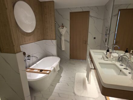 St. Regis Muscat Oman Badezimmer
